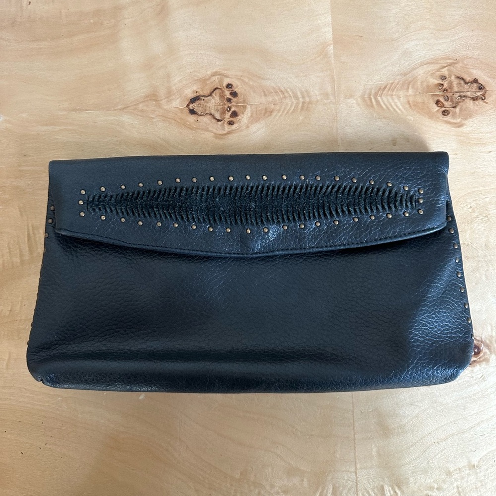 Cleobella clutch